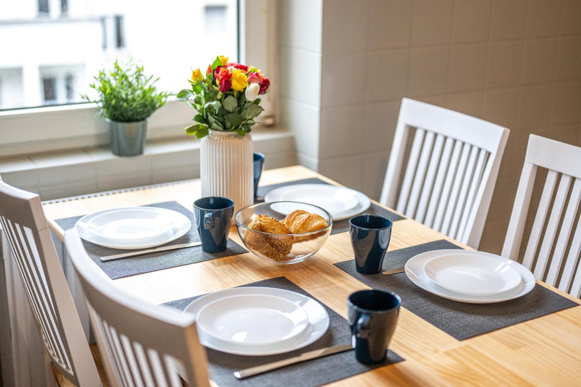 Apartment Suedstadt-oase 2 Komfort Mit 2 Sz Und Balkon